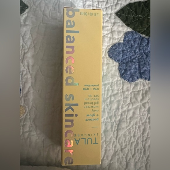 Tula Protect + Glow Daily Sunscreen Gel Broad Spectrum SPF 30 1.7 oz. Exp 3/2025 - Picture 11 of 12